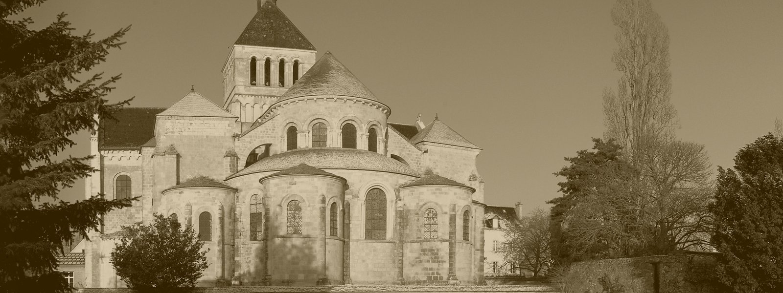 The Basilica on the courtyard side